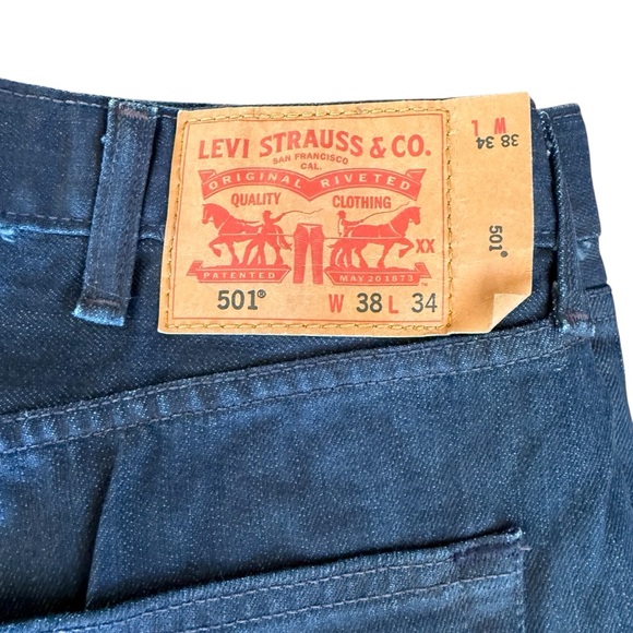 2 for $15 😍 Levi’s Men’s 501 Coated Dark Denim Button Fly Jeans – Size 38x34 - Picture 2 of 7